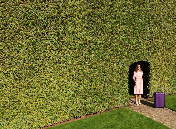 Alessandra Ambriosio and RIMOWA Salsa Air_lr